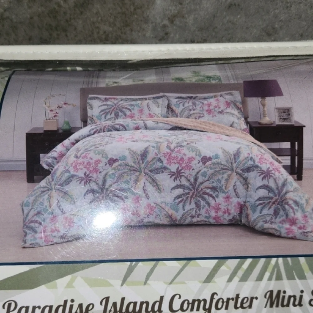 Floral Comforter Mini Set - White With Pink